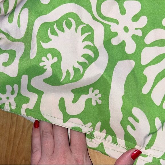 ASOS Men's Green & White Tropical Swimsuit Board Shorts - Picture 5 of 9